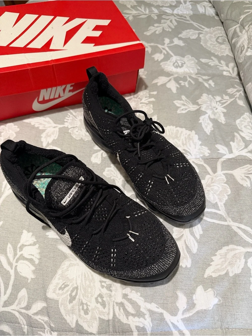 Nike Men’s Black Knit Lace-Up Sneakers with Mint Floral Insole